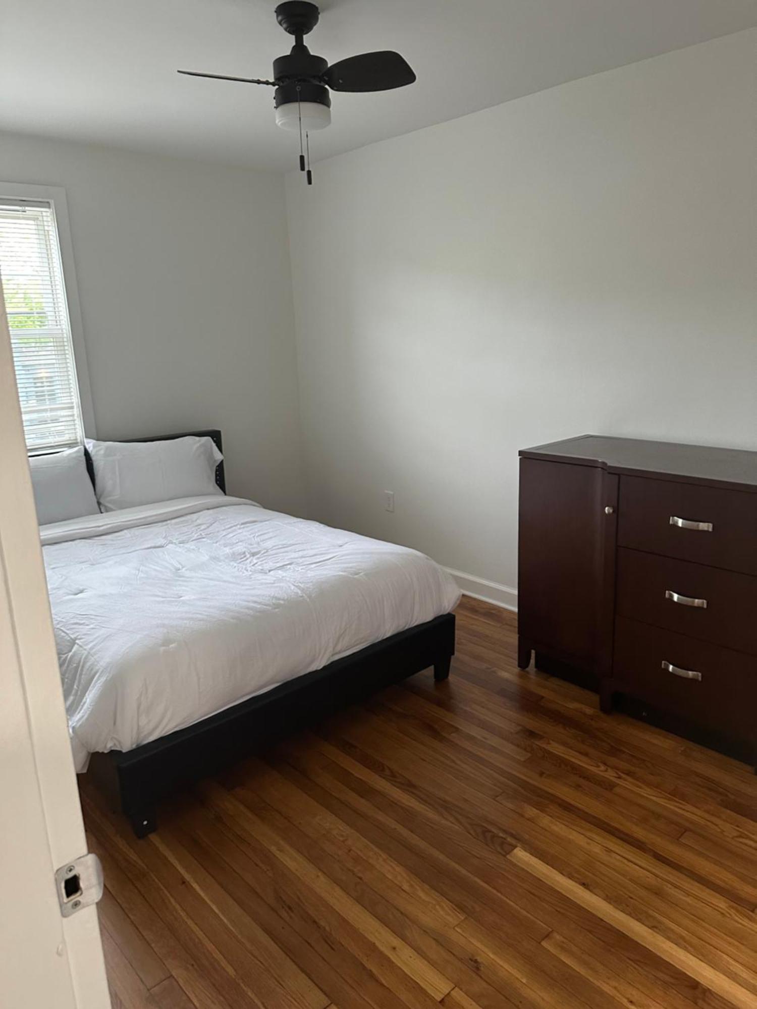 Access Apartment *